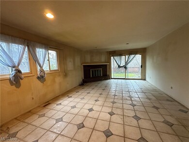 2485 Euclid Heights Blvd, Cleveland Heights, OH 44106 - photo 5