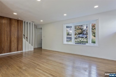 92 Grove St, Waldwick, NJ 07463 - photo 4