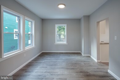 317 W Broad St, Palmyra, NJ 08065 - photo 6