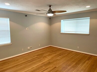 9927 Southport Dr, Houston, TX 77089 - photo 6