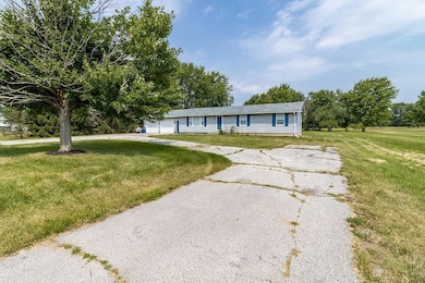 555 W 1000 N, La Porte, IN 46350 - photo 3