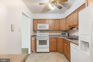 Rockford Tower Condominiums unit F025, Wilmington, DE 19806 - photo 4