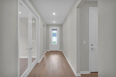 Palmary Entryway