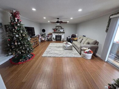 1109 Mccormack Dr, New Castle, IN 47362 - photo 7