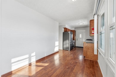 1048 Clifton St NE, Cedar Rapids, IA 52402 - photo 6