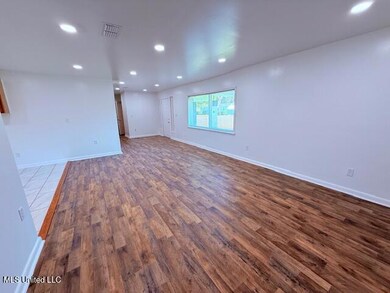 1707 N Main St, Columbia, MS 39429 - photo 4