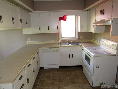 1222-KITCHEN