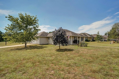 730 W Apache St, Republic, MO 65738 - photo 6