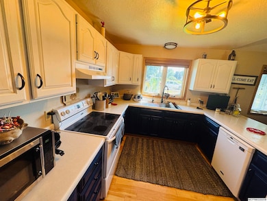 410 S 1st St, Osage, IA 50461 - photo 6