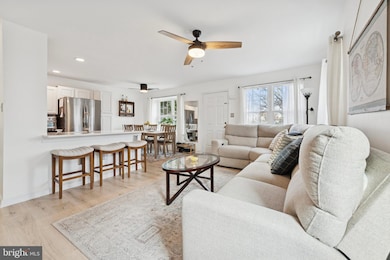 422 Wendover Dr unit 127-A, Norristown, PA 19403 - photo 5