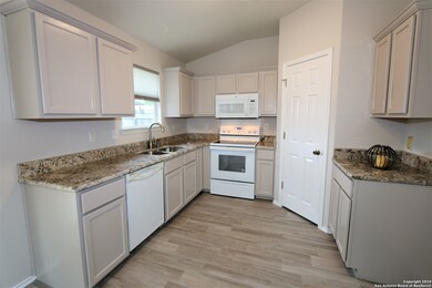 11035 Connemara Cove, San Antonio, TX 78254 - photo 7