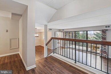 122 Roberts Ln unit 300, Alexandria, VA 22314 - photo 5