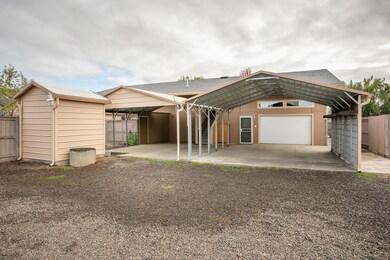 3766 Jane Ann Ln, White City, OR 97503 - photo 6