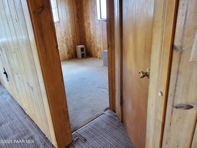 22996 N Post Rd, Paulden, AZ 86334 - photo 5