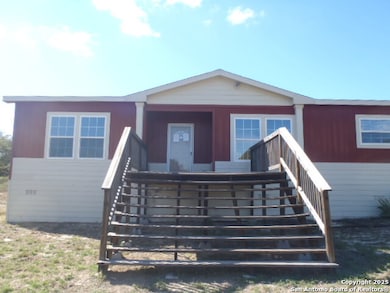 2189 Hickory Forrest Dr, Seguin, TX 78155 - photo 2