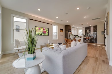 93 Pearsall Ave unit 2, Jersey City, NJ 07305 - photo 5