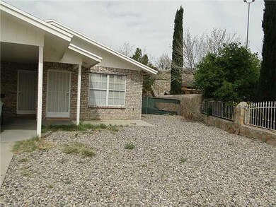 1075 Green Lilac Cir, El Paso, TX 79915 - photo 3