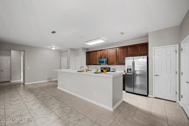 Kitchen - Breakfast Bar