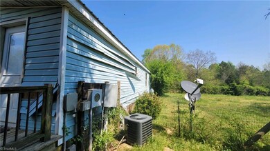4247 Cross Creek Rd, Asheboro, NC 27205 - photo 4