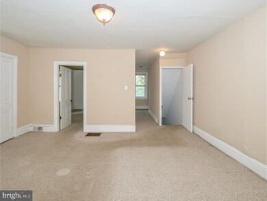 323 S Line St, Lansdale, PA 19446 - photo 7