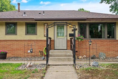 5-web-or-mls-5502 Unity Ave N-43.jpg