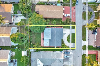 1012 NE 2nd St, Hallandale Beach, FL 33009 - photo 3