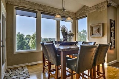 Eat in Kitchen area