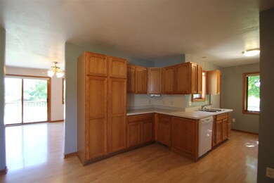 103 Teddy St, Brooklyn, WI 53521 - photo 5