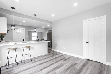 6-web-or-mls-527-e-welch-ave
