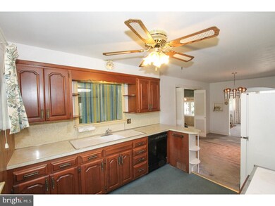 25 Elm St, Boyertown, PA 19512 - photo 7