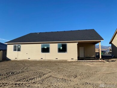 175 S Mystical Ave, East Wenatchee, WA 98802 - photo 2