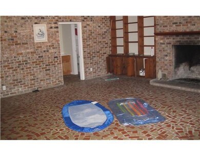 4220 Sutoff St, Moss Point, MS 39563 - photo 3