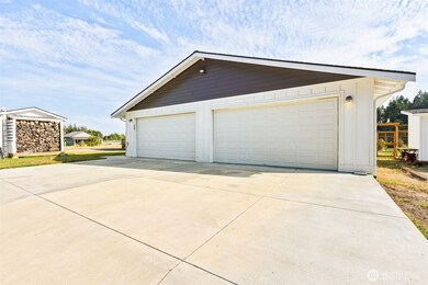 135 Edgington Dr, Sequim, WA 98382 - photo 4