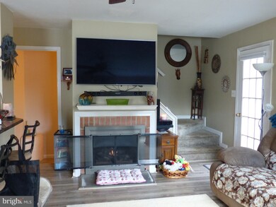 200 Wendover Dr, Norristown, PA 19403 - photo 2