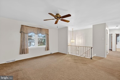 28 Cochise Ln, Royersford, PA 19468 - photo 4