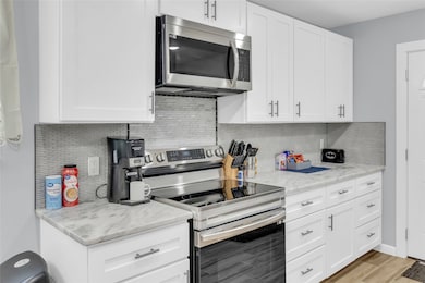 5815 Schevers St unit A, Houston, TX 77033 - photo 5