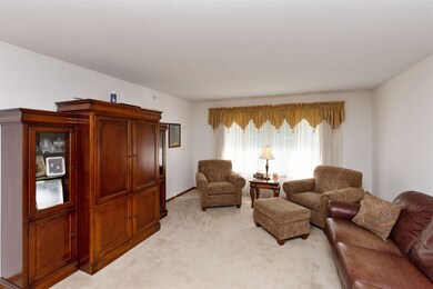 2615 31st St SW, Cedar Rapids, IA 52404 - photo 5