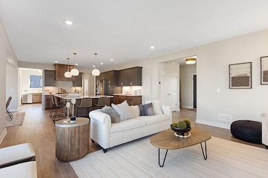 Open Lay-out photo of similar home