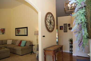 585 Pine Ct, Creswell, OR 97426 - photo 3