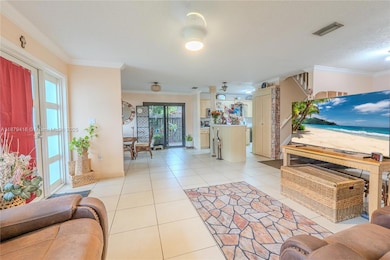 6865 NW 169th St unit D, Hialeah, FL 33015 - photo 5