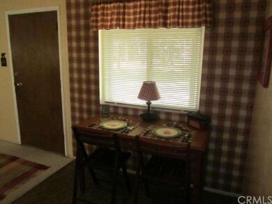 Cozy Dining Area in Kitchen