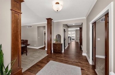 4812 160th St, Urbandale, IA 50323 - photo 3