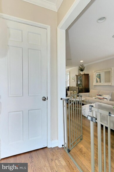 3349 S Wakefield St unit B, Arlington, VA 22206 - photo 3