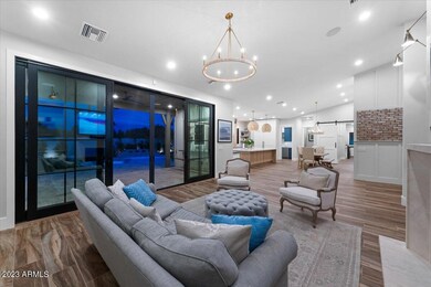 07-Family Room
