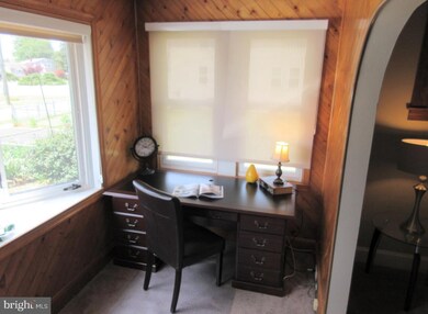 7704 Bay Front Rd, Baltimore, MD 21219 - photo 5