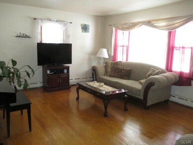 404 E Laurel Ave, Pen Argyl, PA 18072 - photo 5