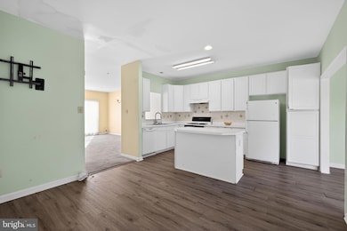 8401 Old Colony Dr S, Upper Marlboro, MD 20772 - photo 7