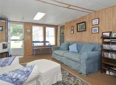 25 Holiday Ct, Wakefield, RI 02879 - photo 4