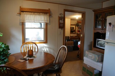 204 E Coyote St, Mandan, ND 58554 - photo 5