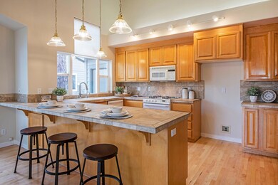1382 NW 18th St Bend OR 97701-print-007-
